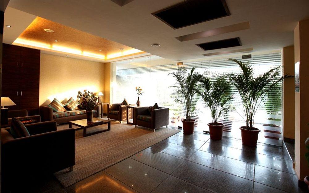 Crossroads Hotel Gurgaon Exterior foto